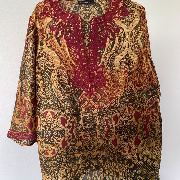 Jones New York woman size 1X satin like tunic top - Picture 2 of 9